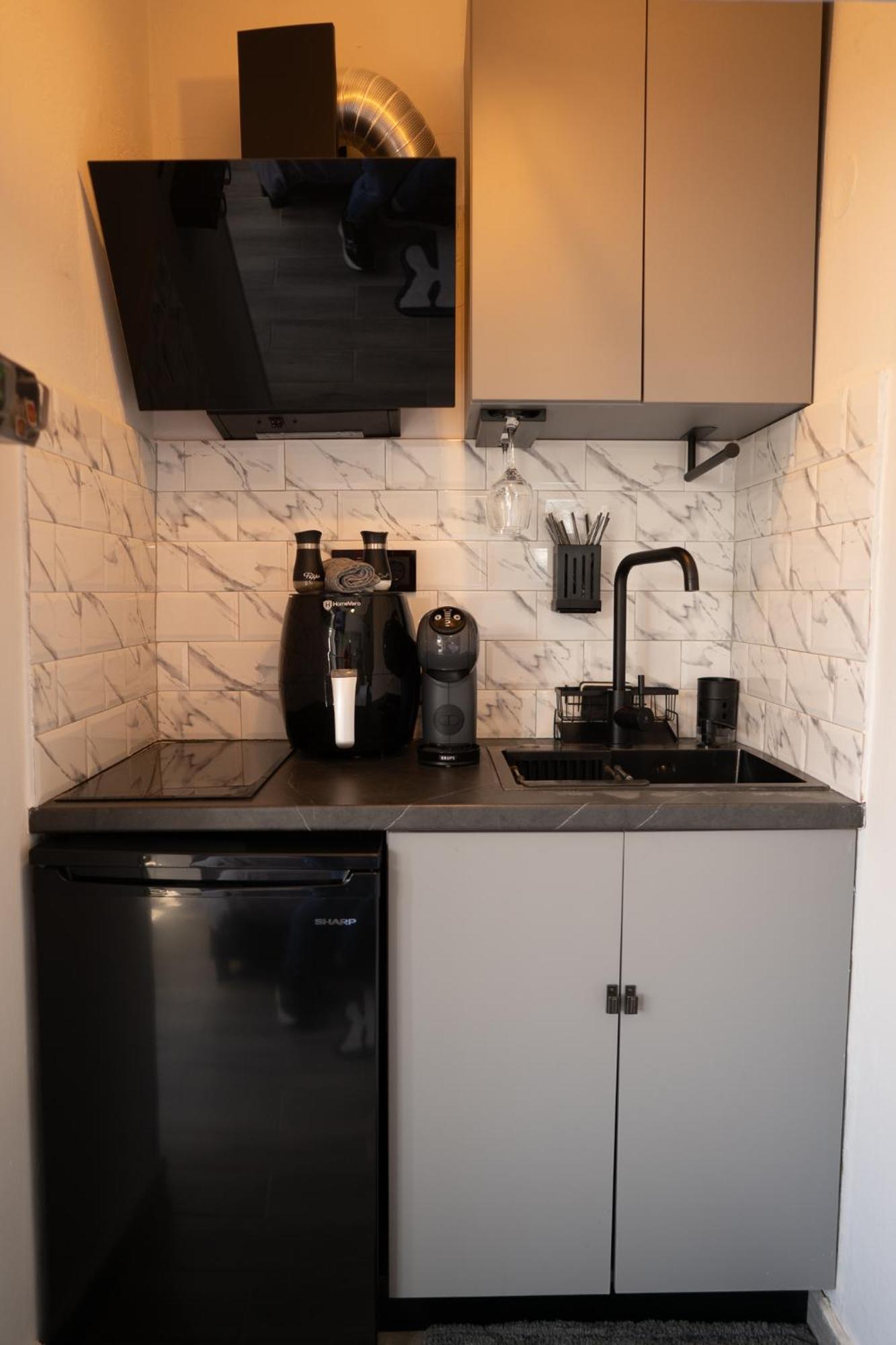 Loft Life Studio Mytilene View Exteriör bild